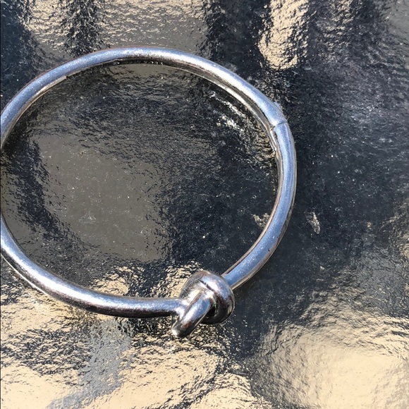 Kate Spade knot bracelet - Picture 3 of 3